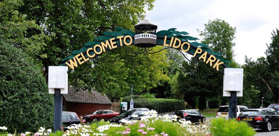 Lido Park Entrance